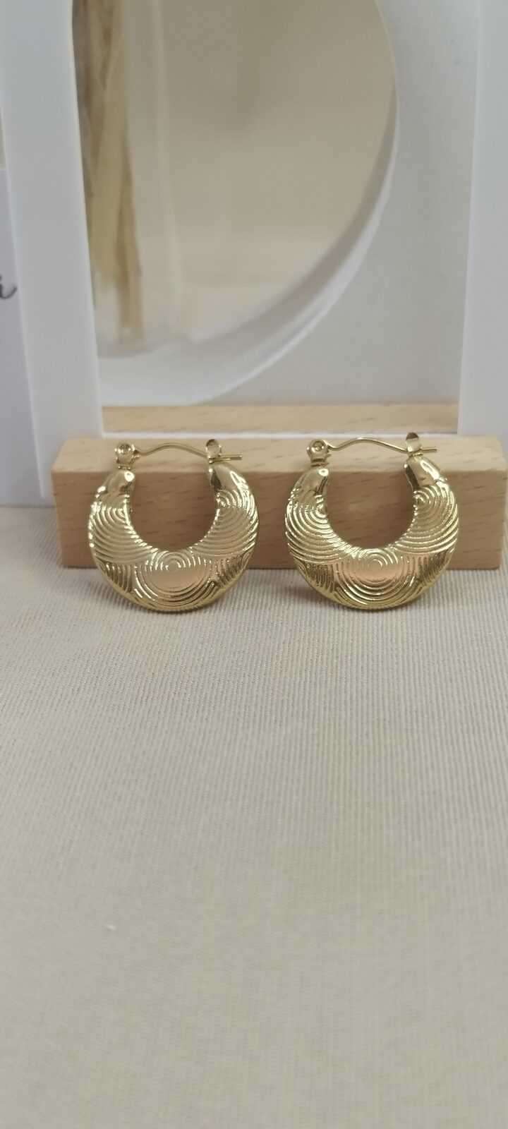 Aros medianos labrados