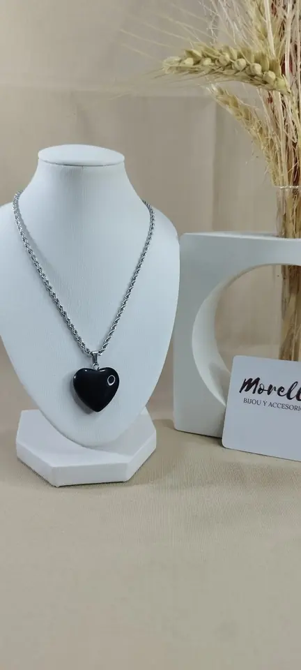 Cadena con dije obsidiana negra