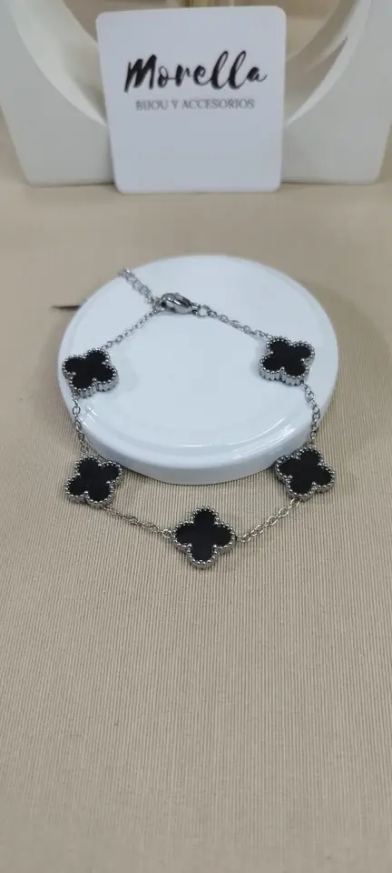 Pulsera trebol negro
