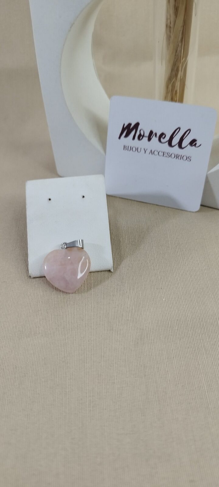 Dije en cuarzo rosa