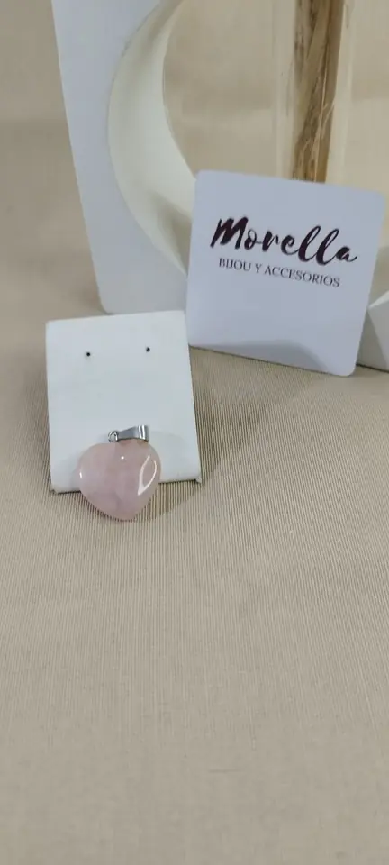 Dije en cuarzo rosa