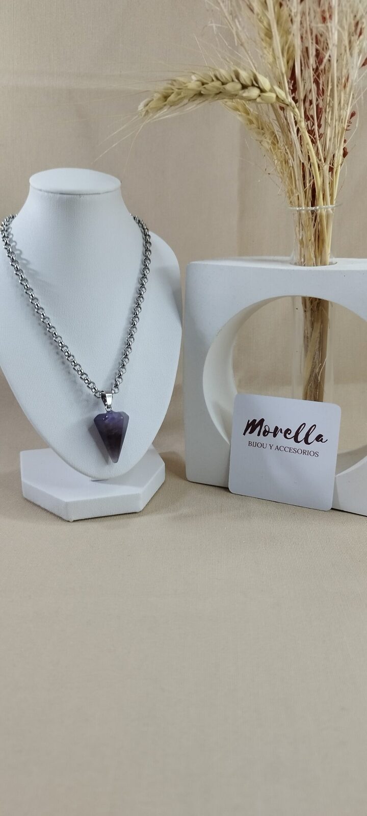 Cadena con dije amatista