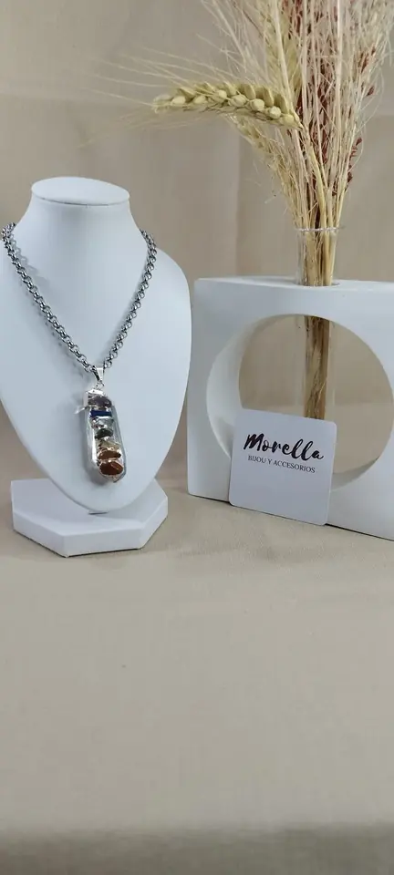 Cadena con dije de cuarzo cristal 7/chakras