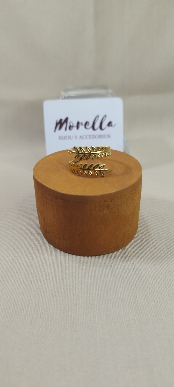 Anillo modelo hojas (dorado)