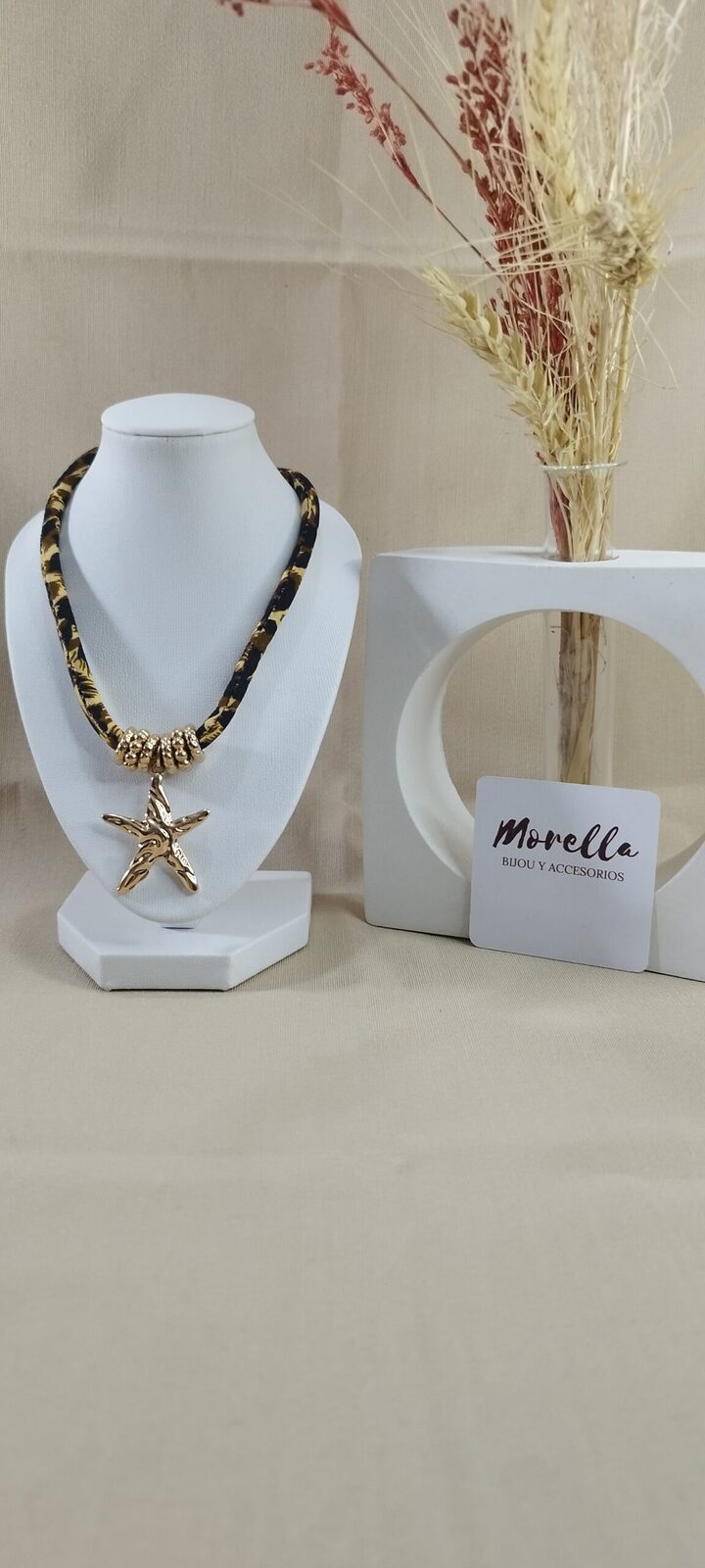 Collar con dije estrella de mar