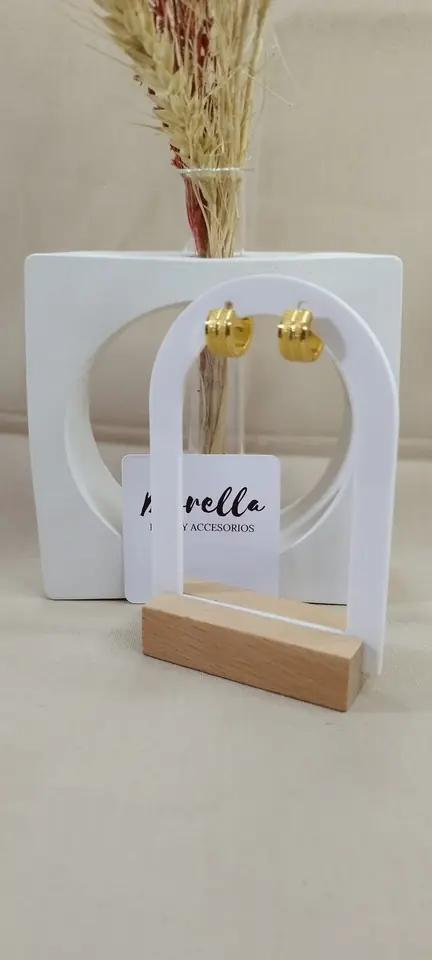 Aros pequeños gruesos (dorado)
