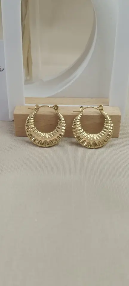 Aros medianos labrados