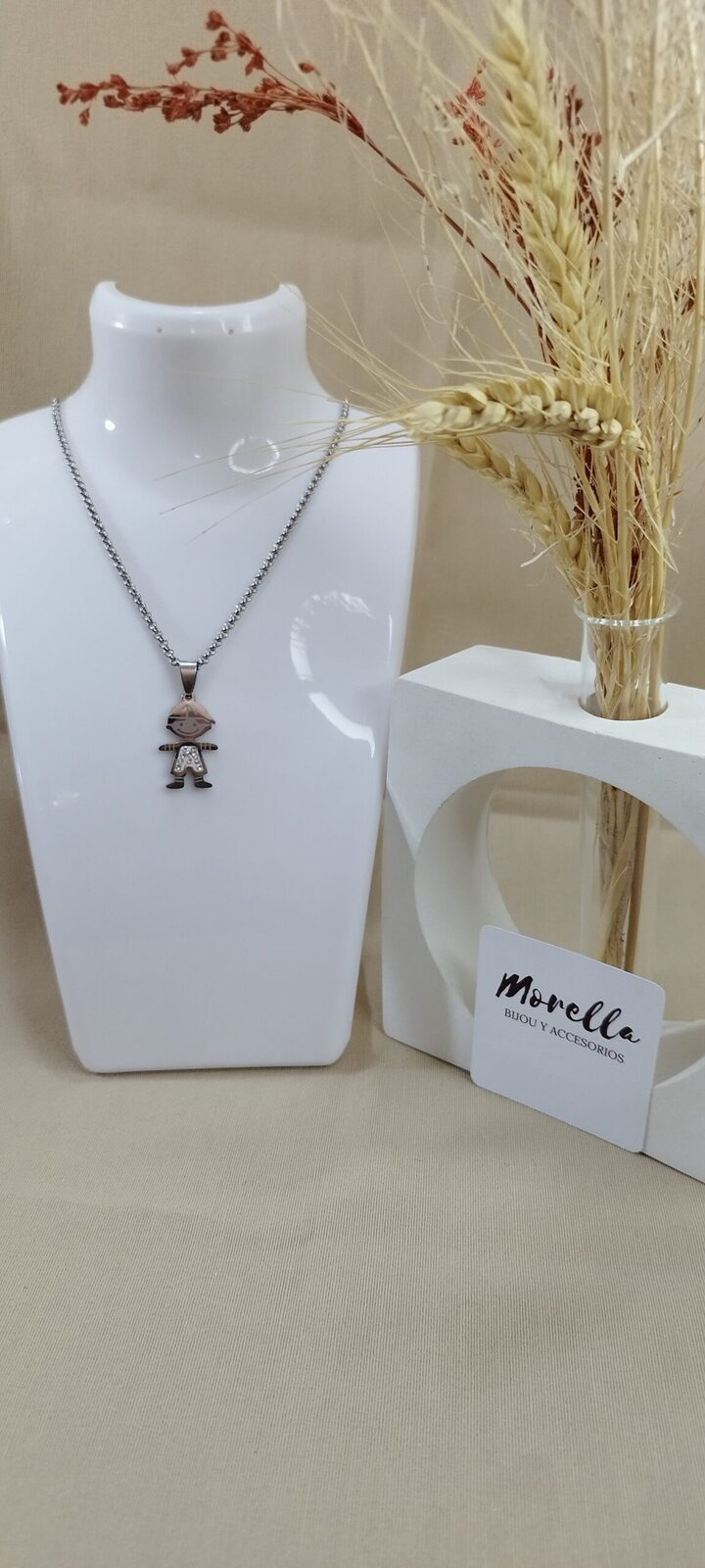 Cadena con dije de Niño