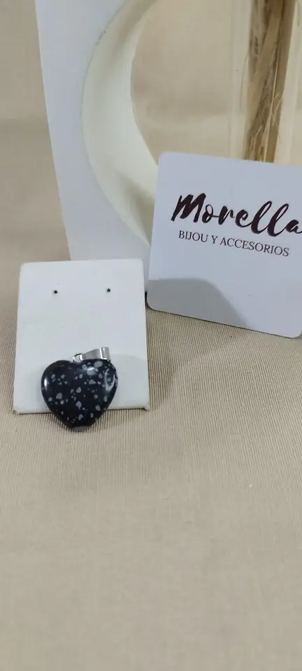 Dije en obsidiana copo