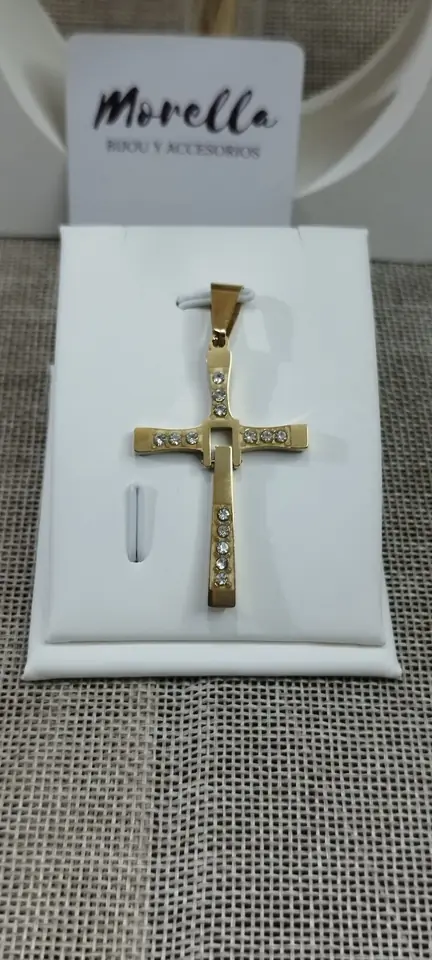 Dije cruz Toretto (dorado)