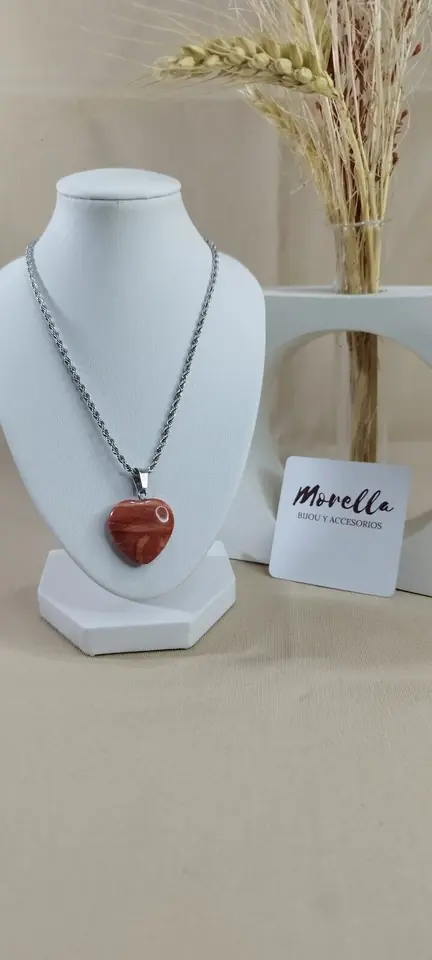 Cadena con dije jaspe rojo