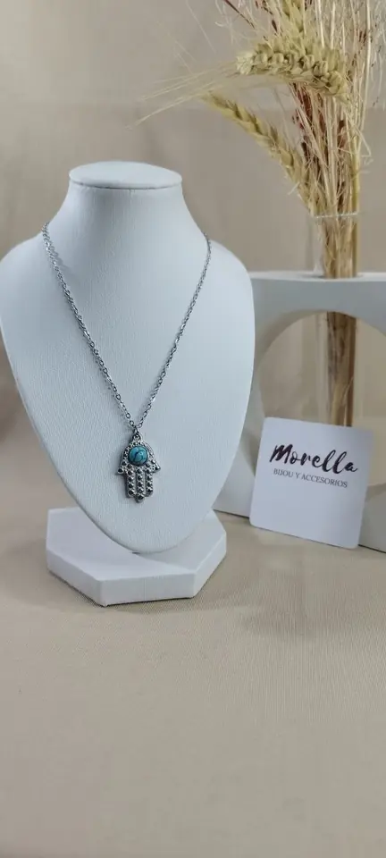 Cadena mano de Fátima con piedra turquesa