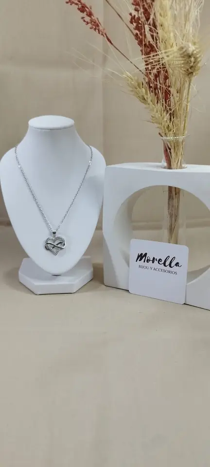 Cadena con dije corazón /infinito