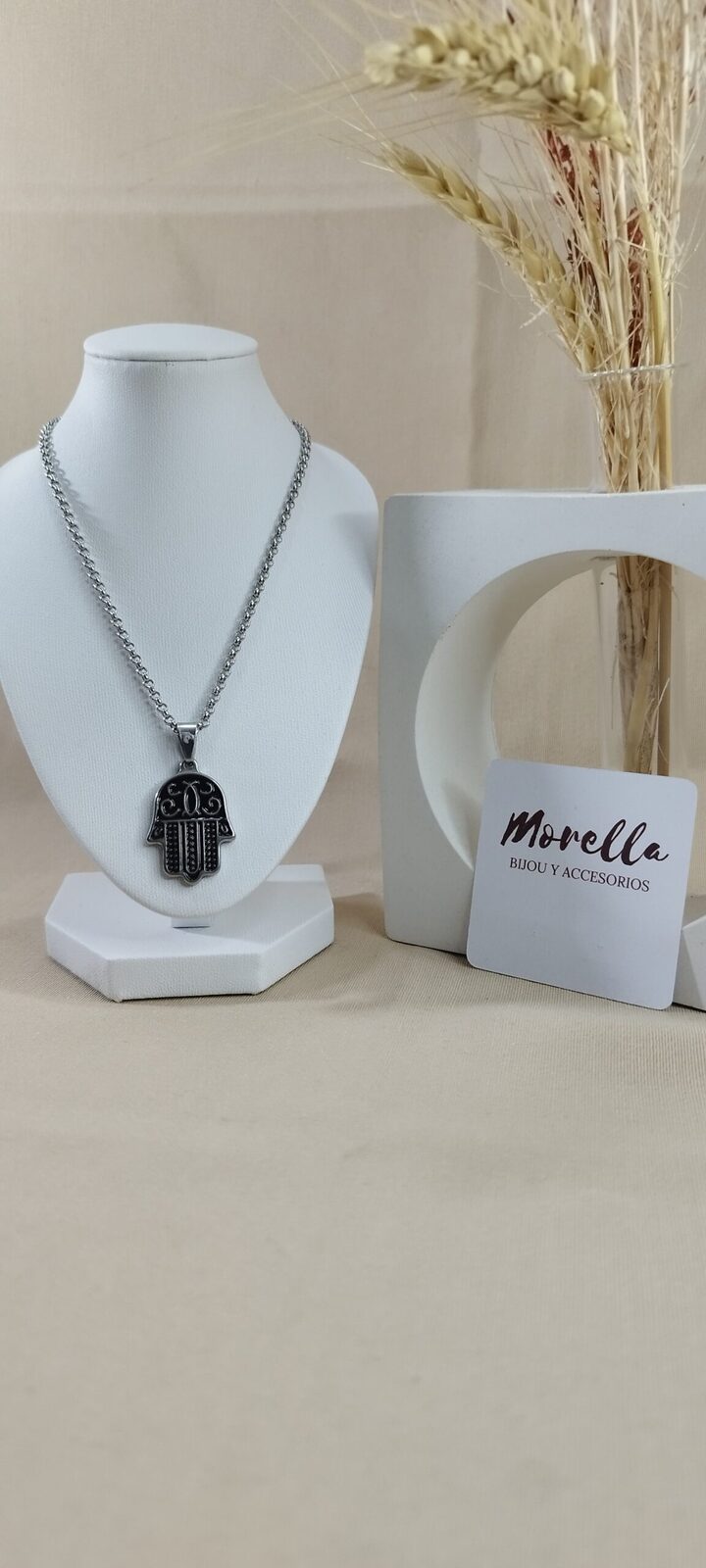 Cadena con dije mano de Fatima