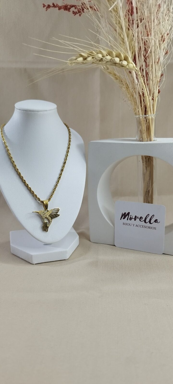 Cadena con dije colibrí dorado