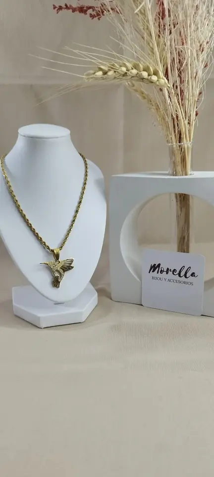 Cadena con dije colibrí dorado