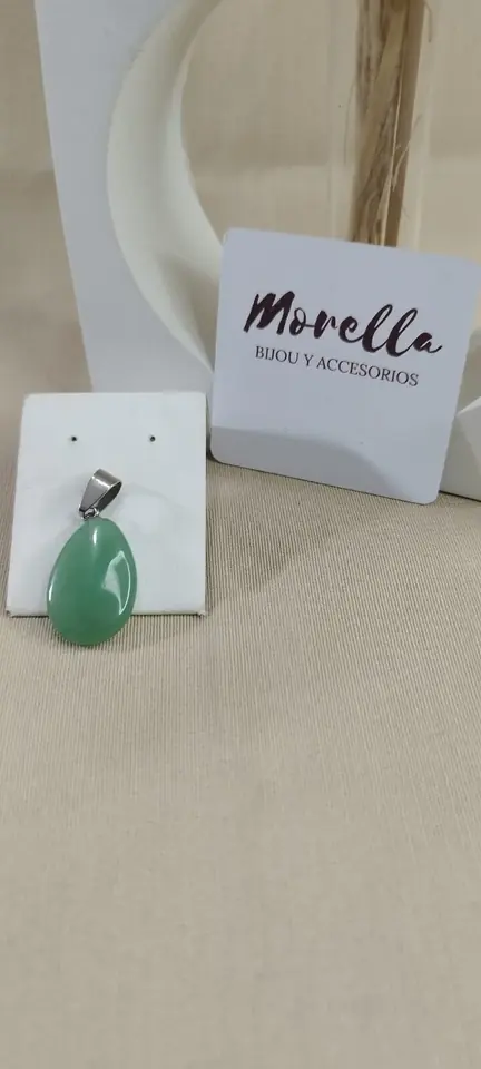 Dije en cuarzo verde