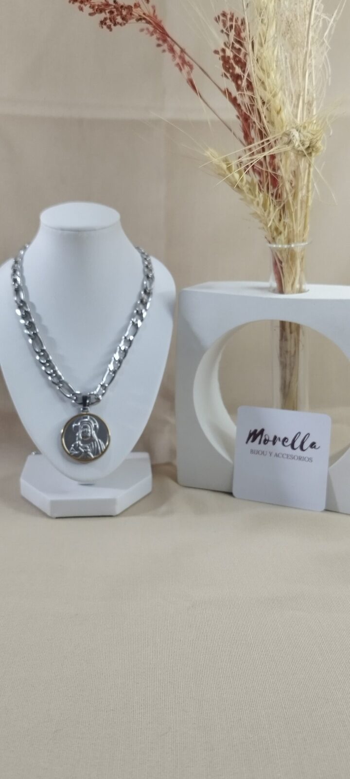 Cadena con dije Jesucristo