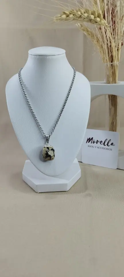 Cadena con dije jaspe dálmata
