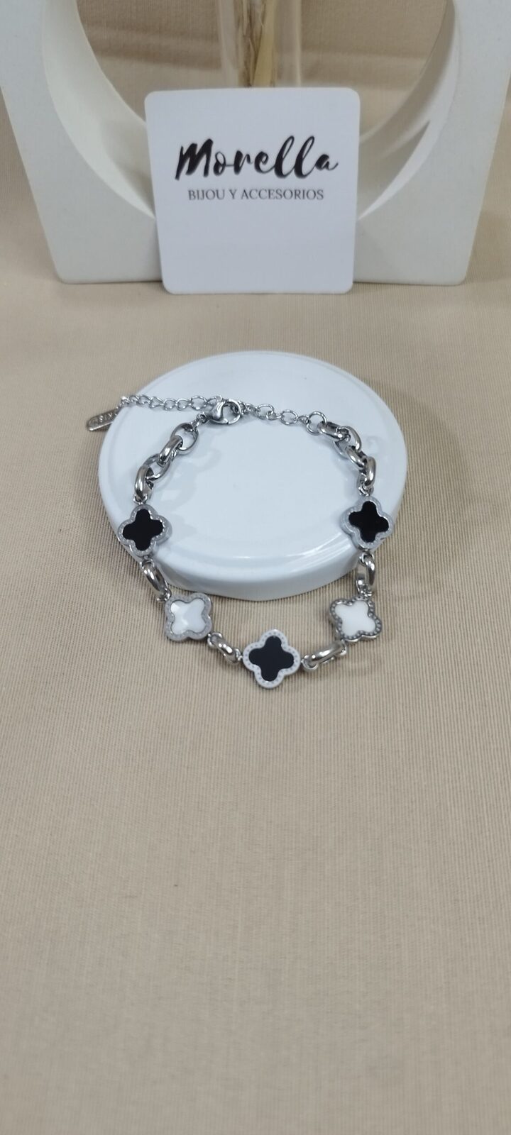 Pulsera eslabón grueso trebol blanco/negro