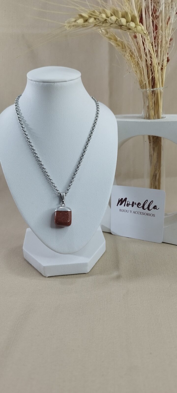 Cadena con dije del sol