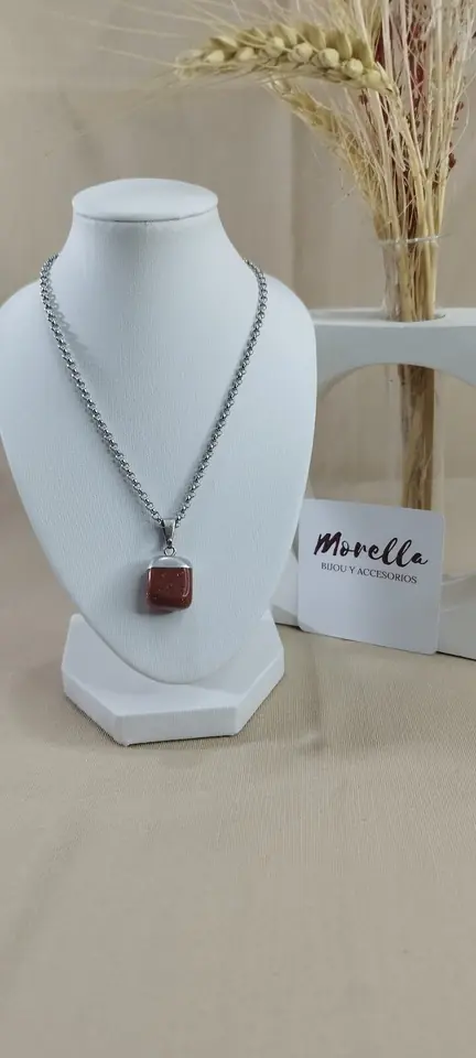 Cadena con dije del sol