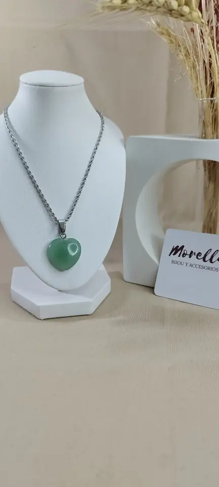 Cadena con dije cuarzo verde