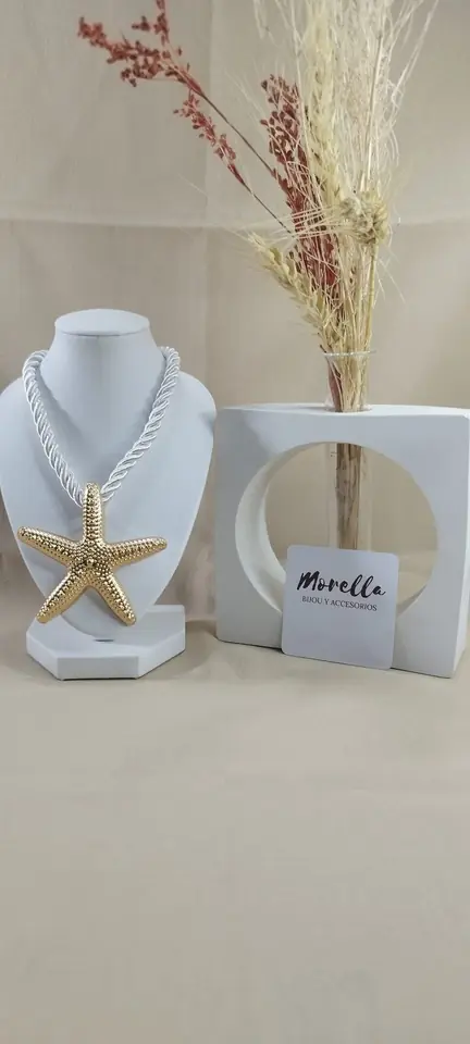 Cordón con dije de estrella de mar