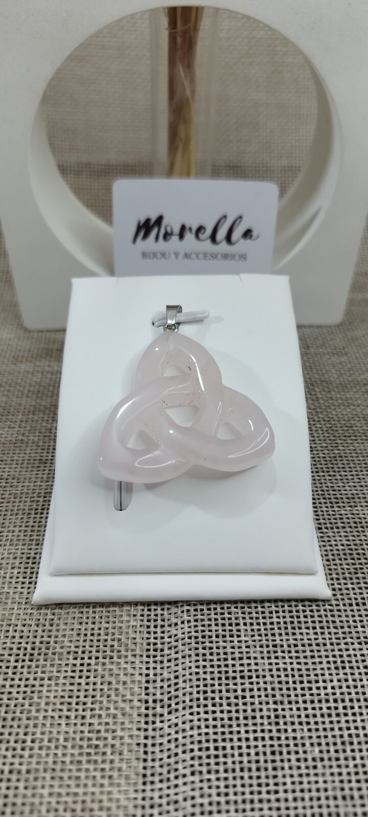 Dije nudo de bruja en piedra cuarzo rosa