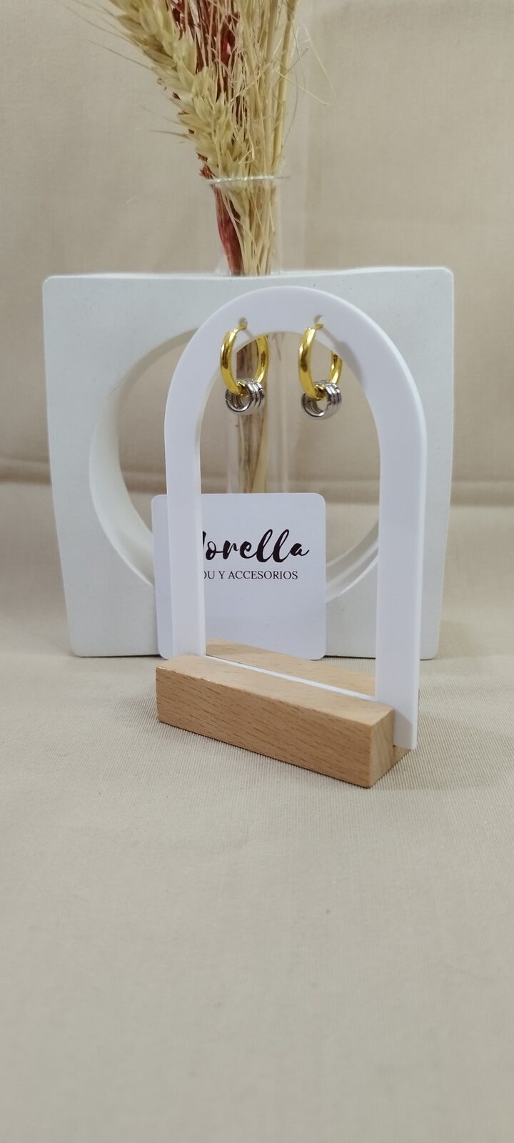 Aros con aros triples (dorado plateado)
