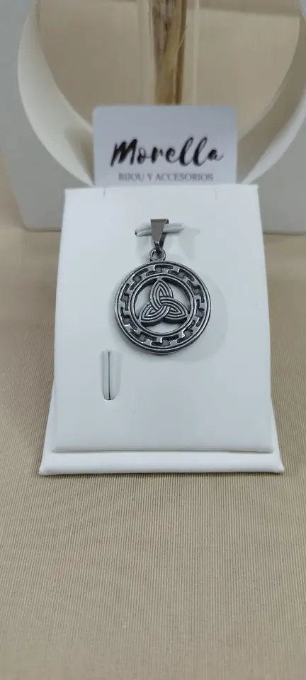 Dije triqueta celta (plateado)