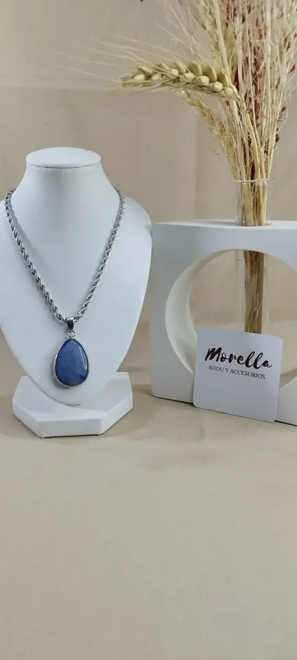 Cadena con dije cuarzo azul