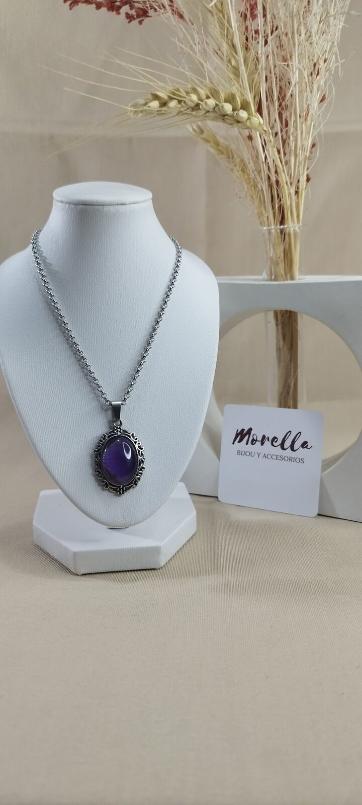 Cadena con dije amatista