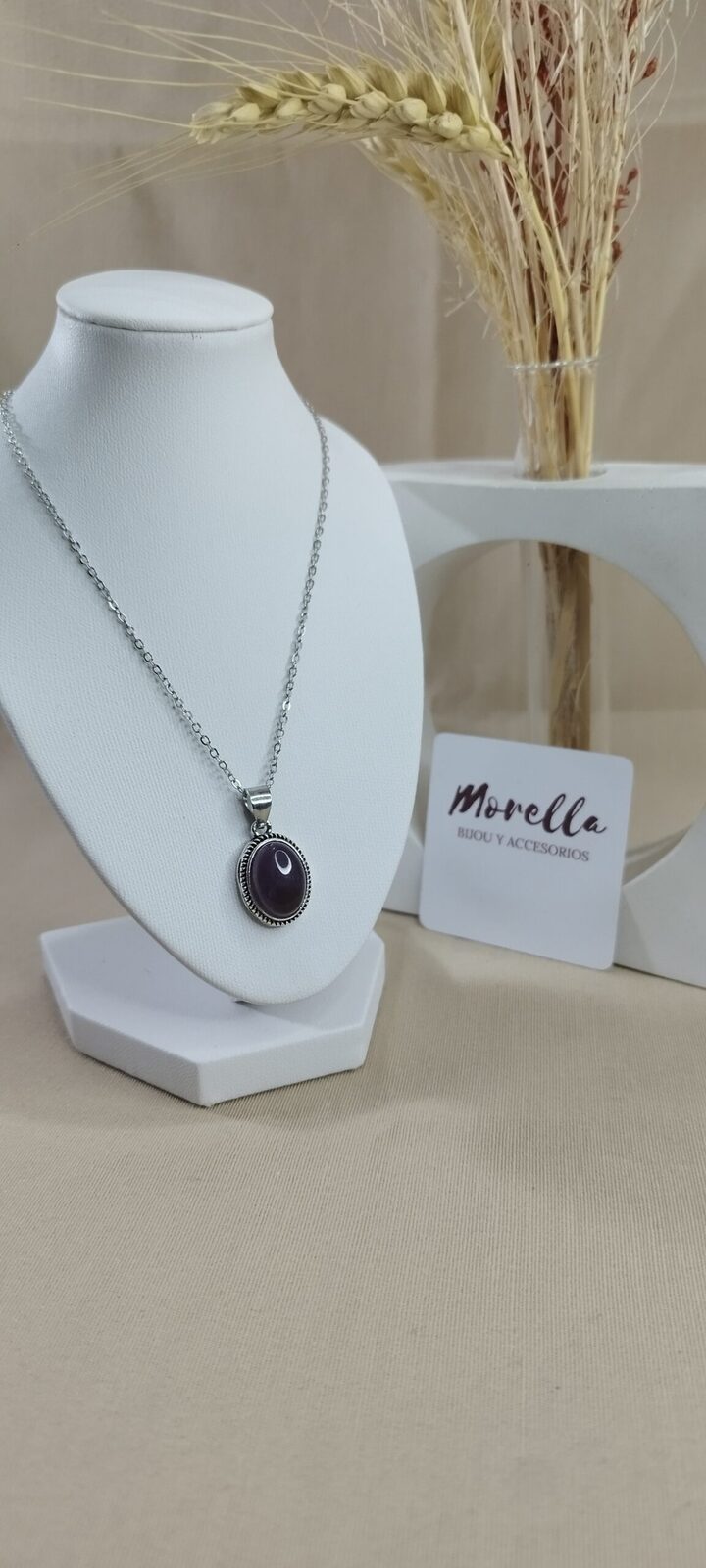 Cadena con medallita en amatista