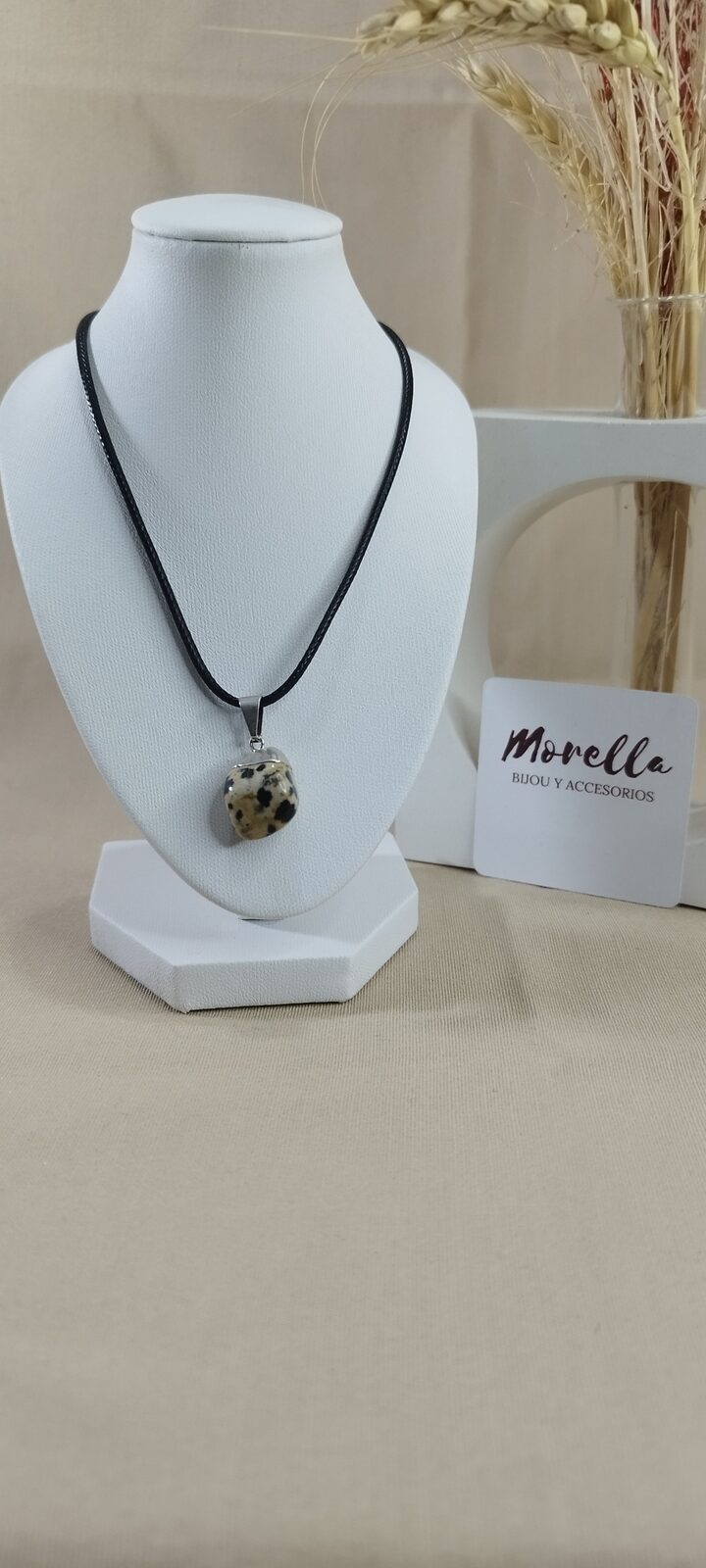 Cordón con dije jaspe dalmata