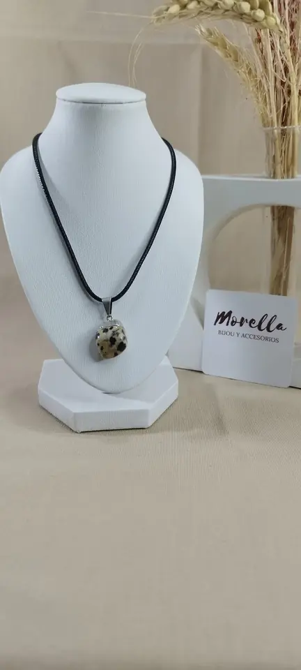 Cordón con dije jaspe dalmata