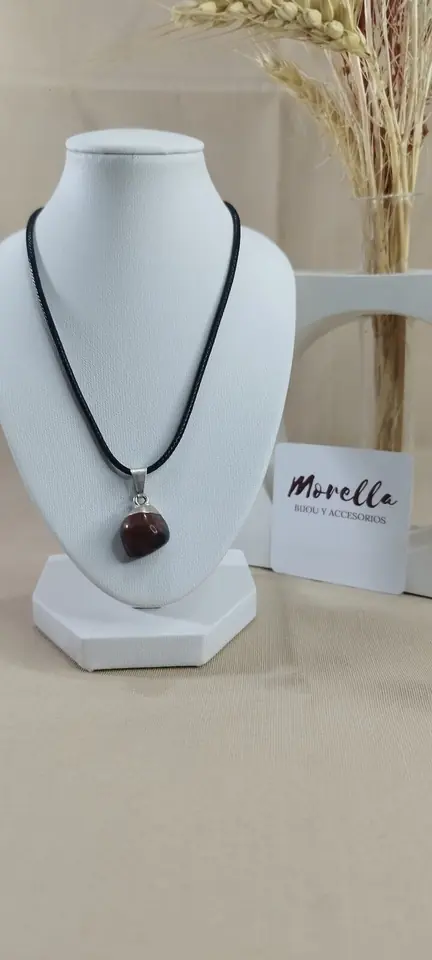 Cordón con dije obsidiana caoba