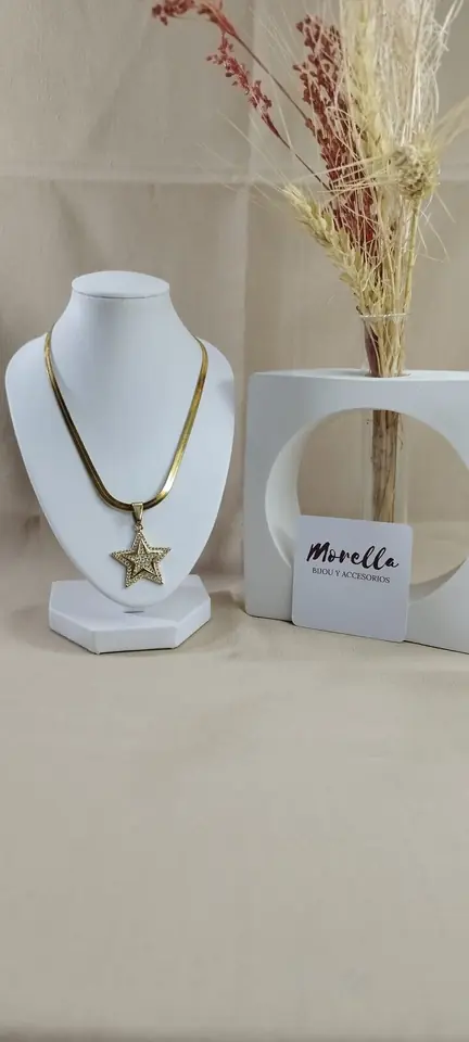 Cadena y dije estrella