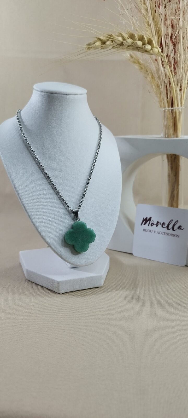 Cadena con dije cuarzo verde