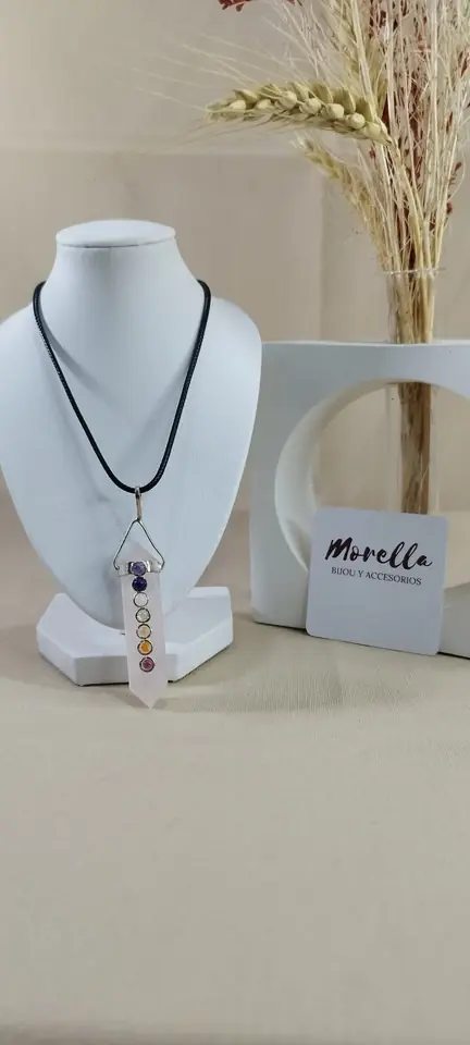 Cordón con dije cuarzo rosa /7 chakras