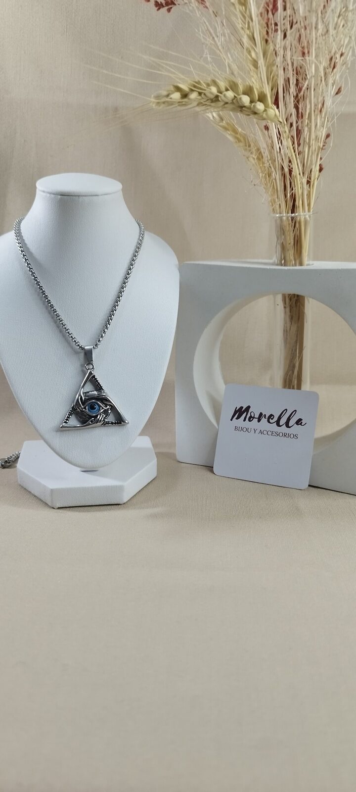 Cadena y dije ojo de Horus