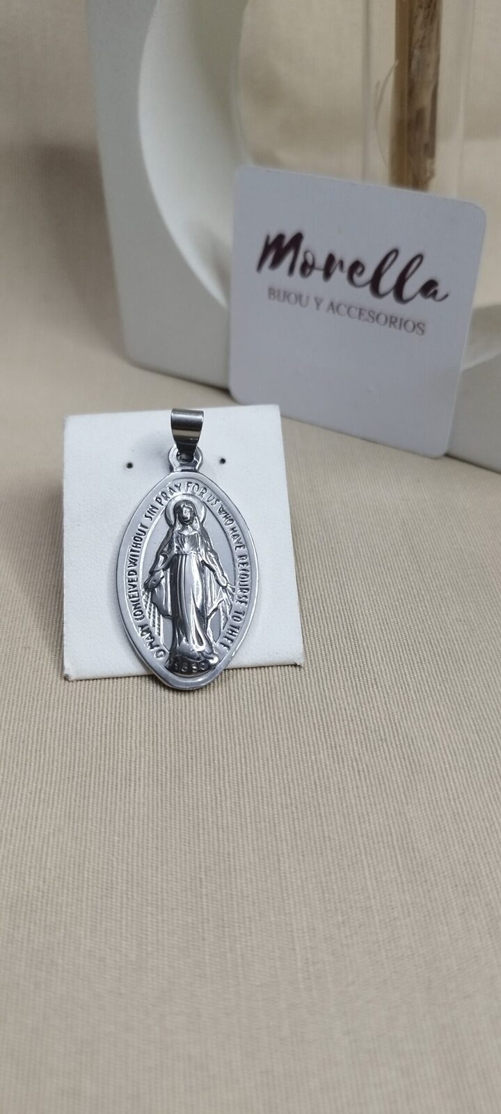Dije de Virgen Milagrosa