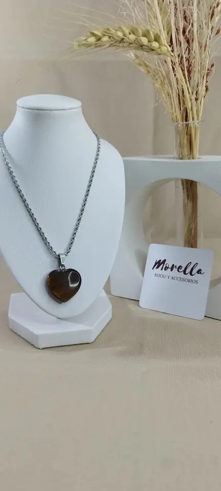 Cadena con dije en ojo de tigre