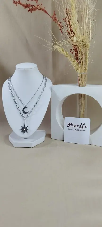 Cadena doble con dije estrella y luna