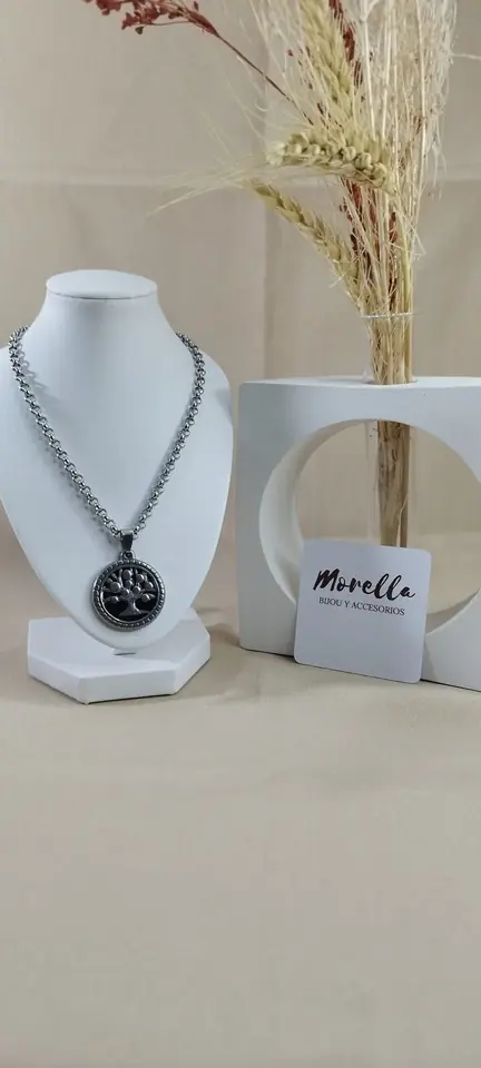 Cadena con dije árbol de la vida