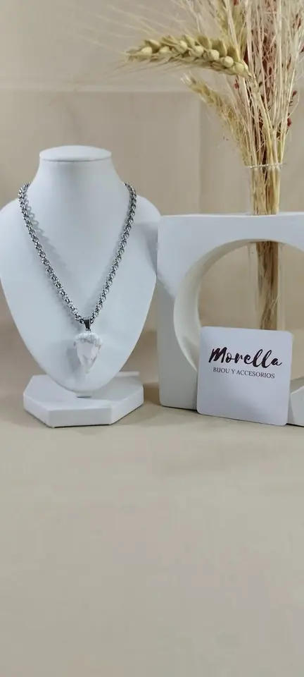 Cadena con dije Howlita