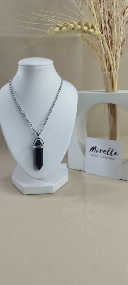 Cadena con dije obsidiana negra