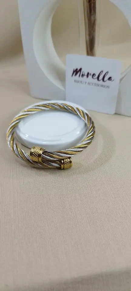 Pulsera torneada ajustable