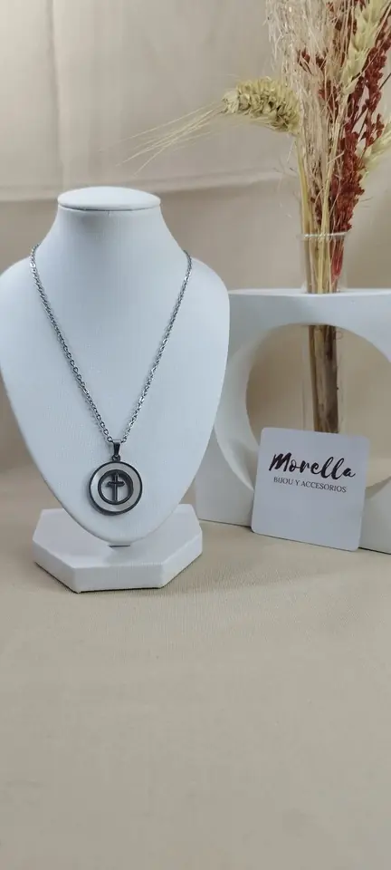 Cadena y dije cruz