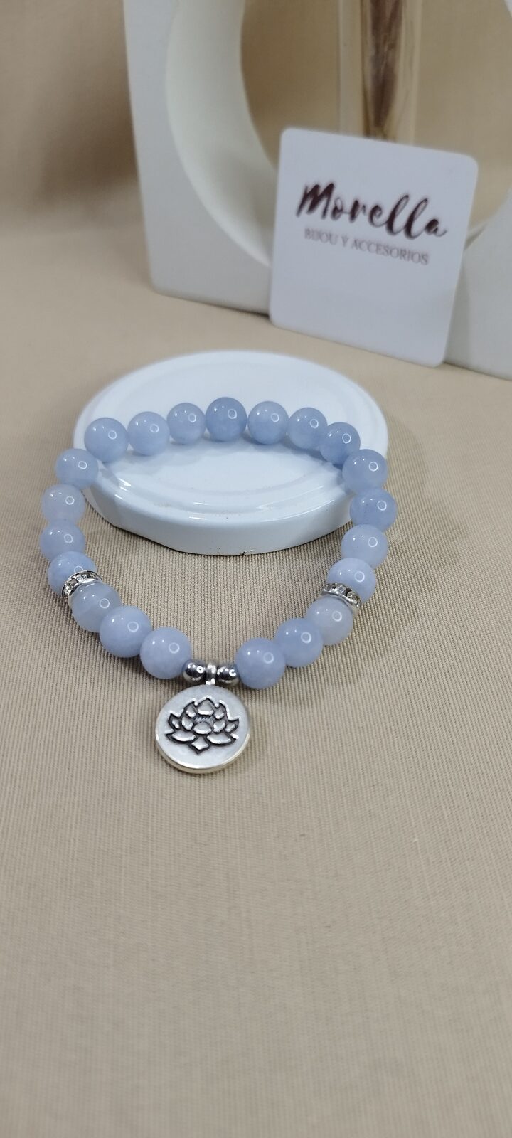 Pulsera aguamarina con dije flor de loto